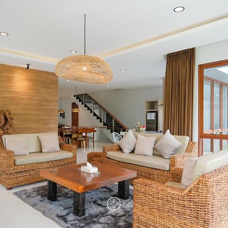 Asmaya Hill View Villa 7 Bedrooms With A Private Swimming Pool Бандунг Екстериор снимка