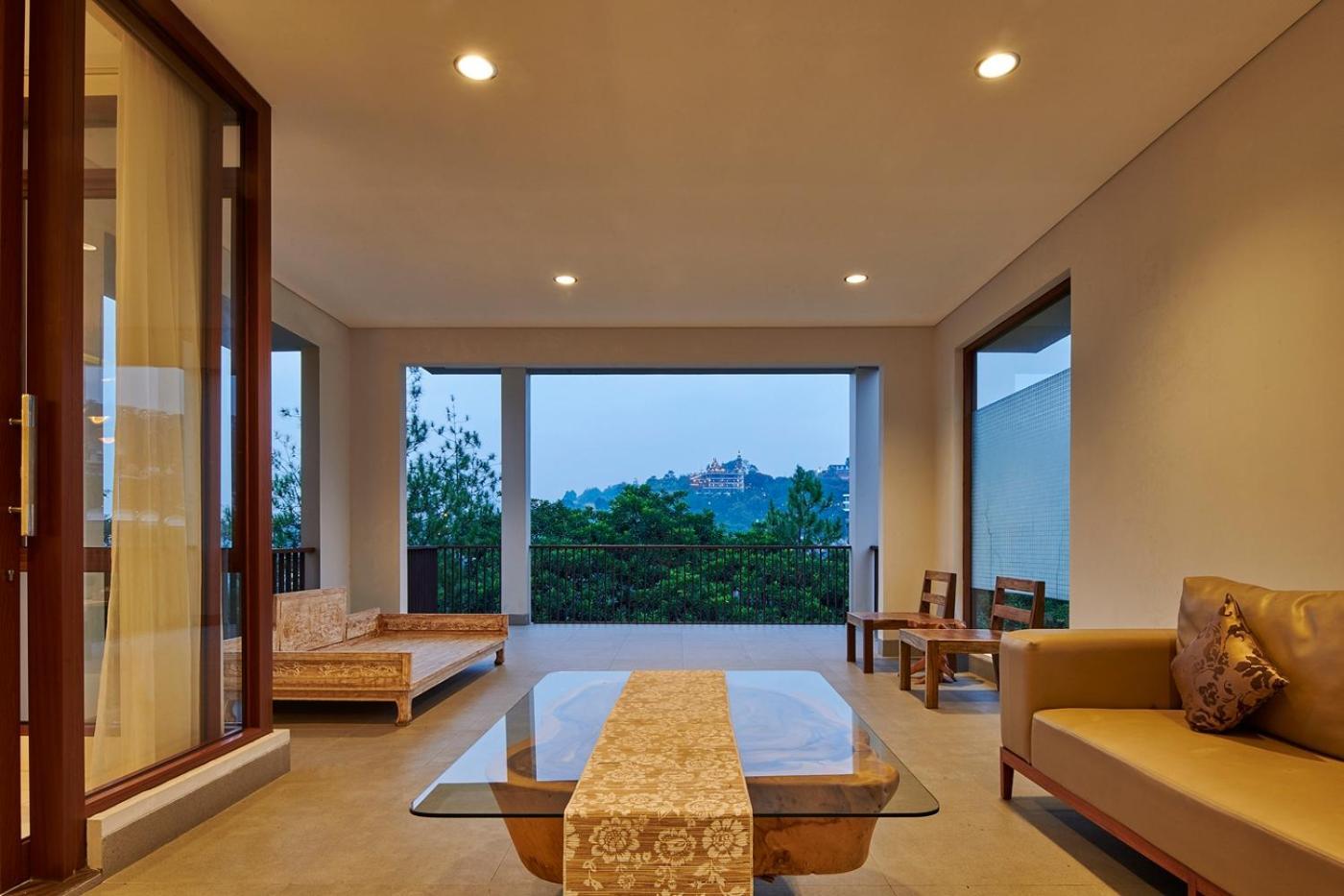 Asmaya Hill View Villa 7 Bedrooms With A Private Swimming Pool Бандунг Екстериор снимка